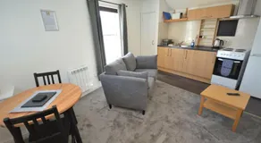 Buzzard Apartment - Image 3