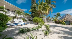 Holiday Hotel - Image 4