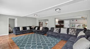 4BR Spacious Paradise - Image 5