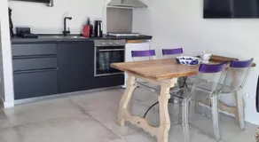 Ferienwohnung mit Grill, beheiztem Pool und Garten | Meerblick | Perfekt für die Arbeit von Zuhause - Image 3