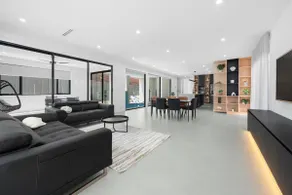 Masterpiece luxury house in heart of Craigieburn - Image 2