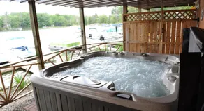 Clear Lake Resort - Image 3
