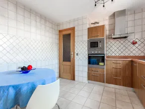 Tranquil Villa Stay in Tolleric - Image 5