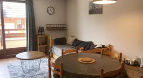Cozy Family Apartment: 35 m² + 10 m² Terrace for 6 People - Image 2