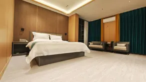 Moon Bay Luxury Hotel (Wenshang Zhongda Plaza Branch) - Image 2