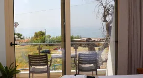 Ocean View Studios and Luxury Rooms - Image 5