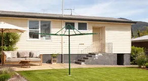 Family Friendly 3 Bedroom Home in Claremont Near Hobart - Image 3