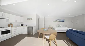 Studio Living - Image 2