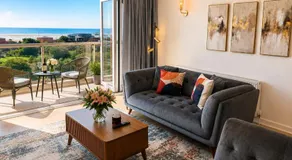 Great Modern Sea View Apartment on the Promenade - Image 2