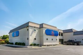 Motel 6 Durham, NC - Image 4