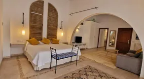 PETIT HOTEL ALGAIDA - Image 2