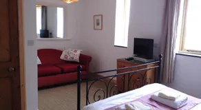 Three Chimneys Farm Accommodation - Image 2