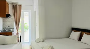 Riverside Rooms Ammoudia - Image 2
