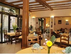 Logis Hôtel Le Saint Clément - Image 2
