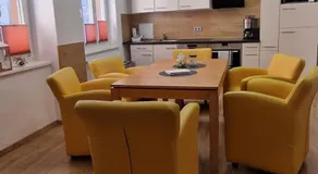 Für Gruppen und Familien - große Ferienwohnung Nähe Stadtpark, 4 Schlafzimmer, 2 Bäder, Terrasse, Parkplatz - Image 3
