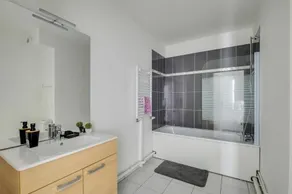 Chic and spacious apart southern Paris - Image 2