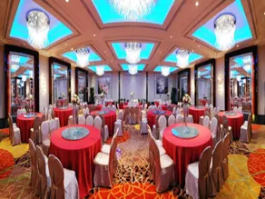 Happiness Hotel - Image 4