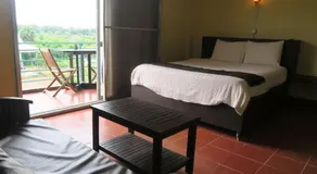 River Dolphin Hotel - Image 2