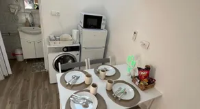 Rose Apartment with Garden & freeparking - Image 4