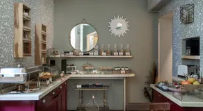 Glance in Rome - Image 3