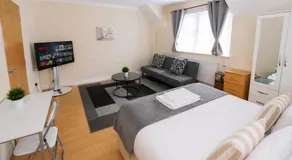 Greenhithe Guest House - Image 2