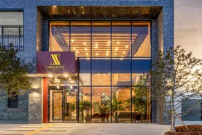 Urban-Est Hotel - Image 3