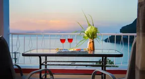 Sunset Apartments - Image 3