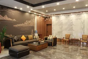 Summit Hotel - Image 4