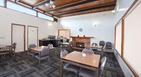 Hi Way Eight Motor Inn - Image 3
