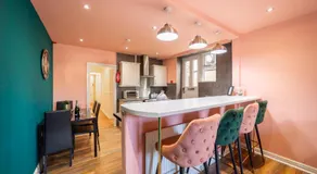 Charles Alexander Short Stay - Highcliffe Apartments - Image 3