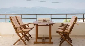 Sea Side Villa - Image 5
