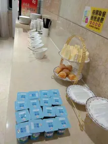 Hoyo qianning Business Hotel - Image 4