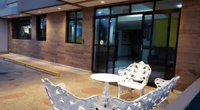 Paradise Hotel - Image 5