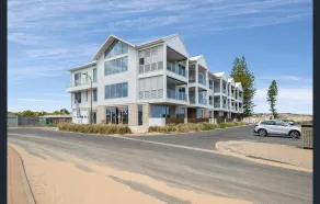 Sea Dunes Luxury Apartments - Image 5