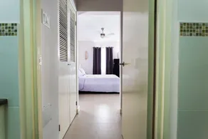Kingston Luxury Guest Apt at Sullivan - Image 5