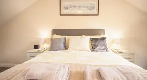 Middle Row Cottage - Image 2