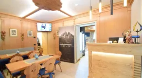 Albergo Miravalle-Tre Cime Views - Image 4