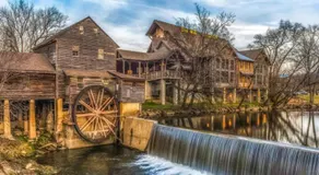River Crossing Resort - Image 5