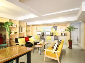 Han River Residence & Guesthouse - Image 5
