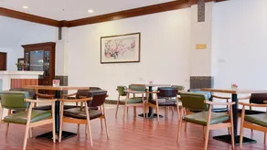 Xiangquan Hotel - Image 3