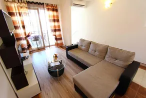 NEILY Three-Bedroom Apartment - Image 2