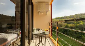 NaiHarn Sea Condo by Holy Cow, 1-BR, courtyard view - Image 3