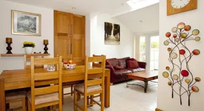 Rosa's Bed and Breakfast - Image 4