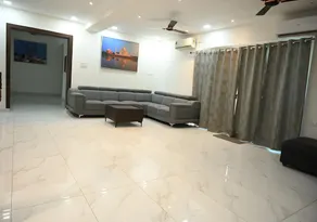 Urban Nest Luxury Suites - Image 4