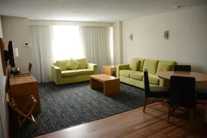 Holiday Inn Express Stamford - Image 4