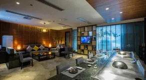 Grand Sun City Hotel-Located city center Metro Access - Image 4