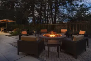 Courtyard by Marriott Asheville - Image 5