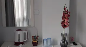 Violet Stay - Image 5