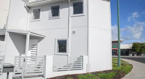 Private Mezzanine Bedroom, Soaring Ceilings, Sleeps 3, Walk to Cafes, 15 min to Bunbury - Image 5
