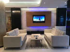 PEN HOTEL - Image 2